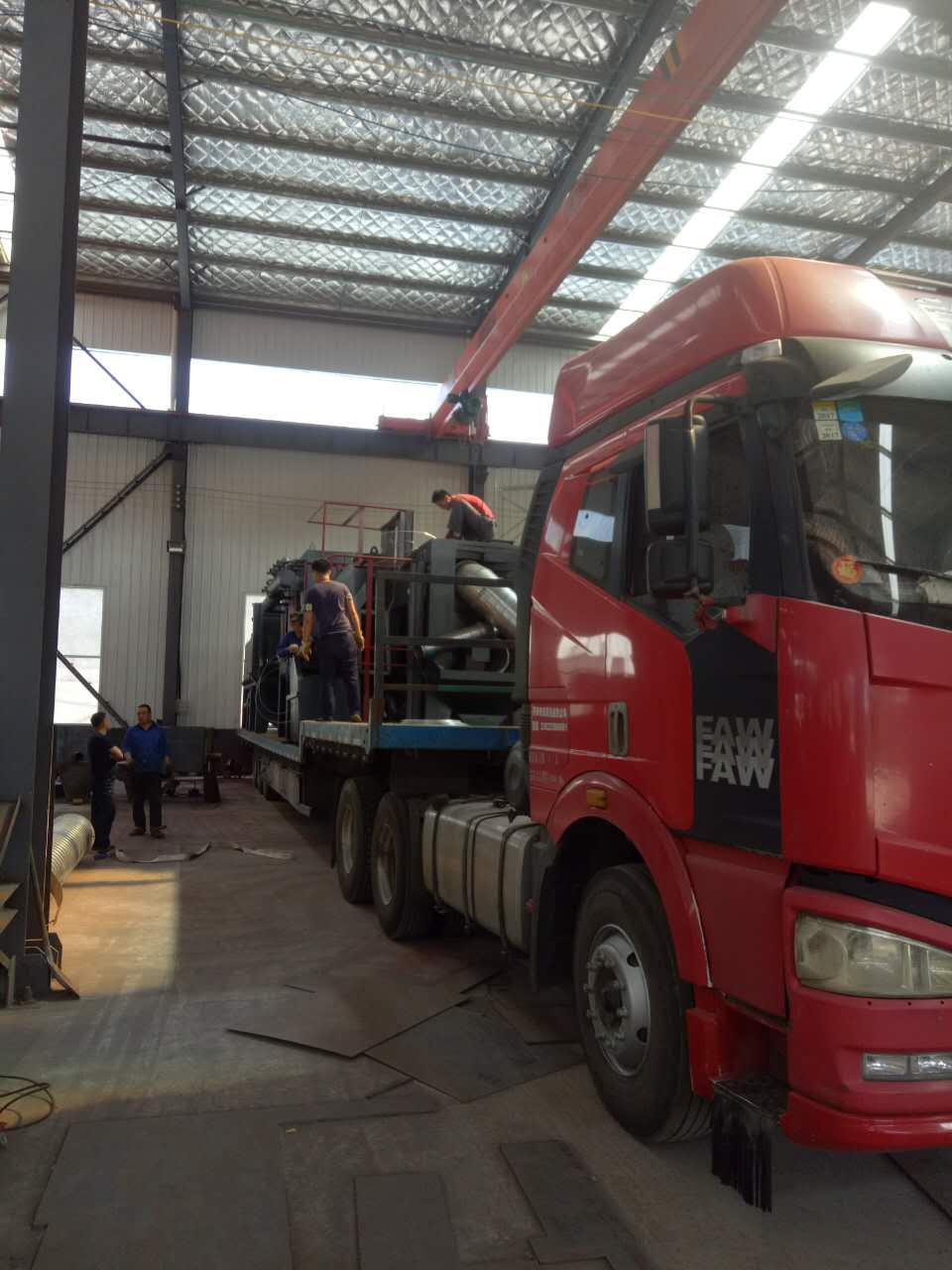 吉林白城整車發貨發698輥道通過式拋丸機